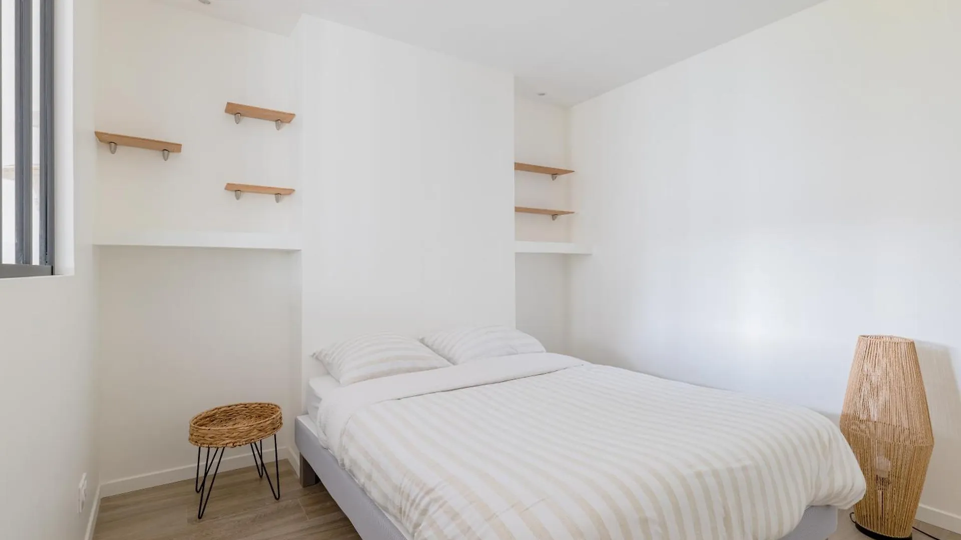Le Lac - Appartement 15' Partdieu Et Bellecour Lyon 0*,  France